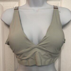 Danskin Intimate Ladies XL No Show Line V Neck Soft Adjustable Bralette. NWOT-m